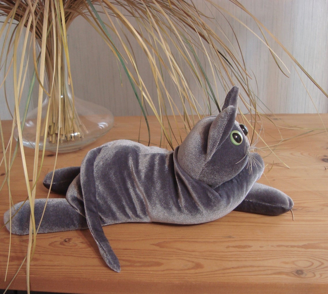 CANADA: TAXES INCLUDED popular / Handmade grey cat doll, children's fabric toy